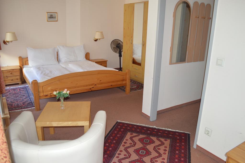 Hotel Pension Walzerstadt Viena Cameră foto