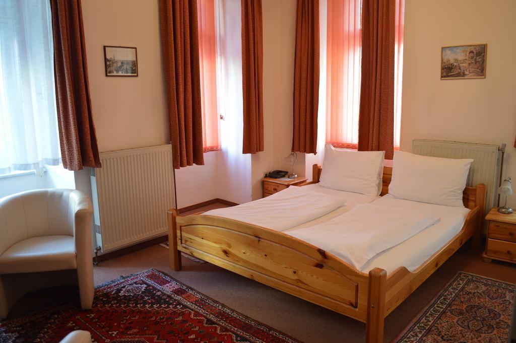 Hotel Pension Walzerstadt Viena Cameră foto