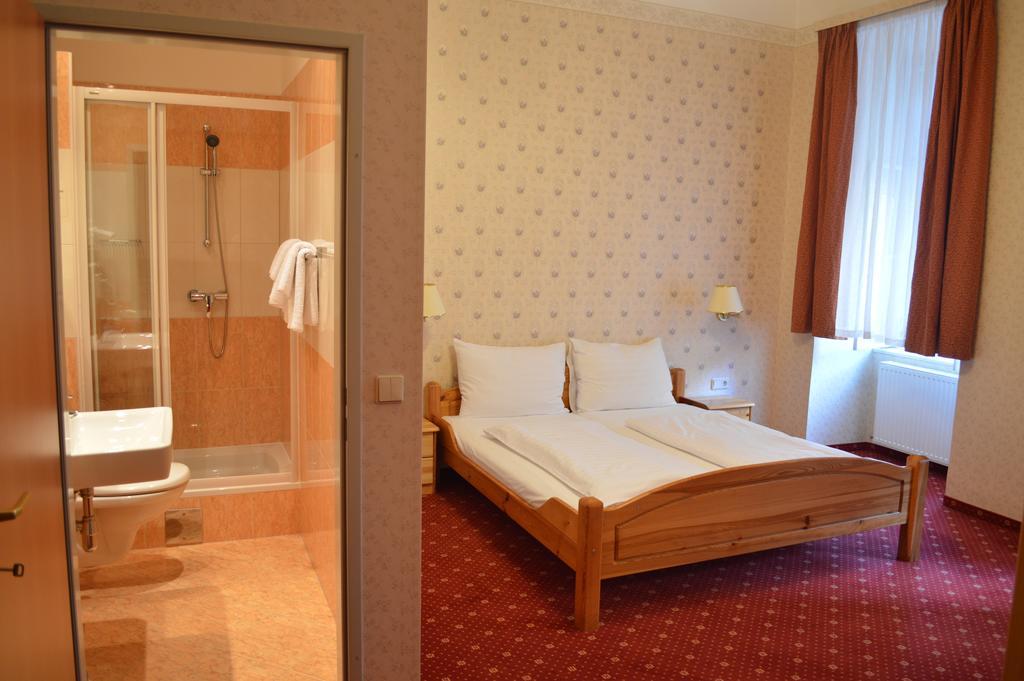 Hotel Pension Walzerstadt Viena Cameră foto