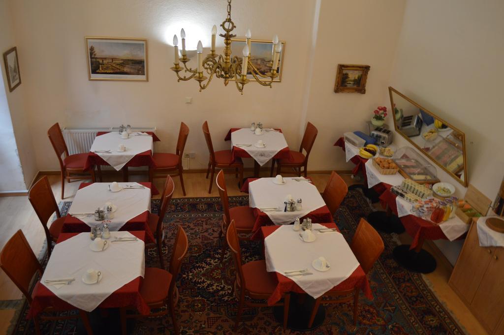 Hotel Pension Walzerstadt Viena Exterior foto